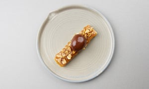 "Snickers rediseñados": barra de miso de chocolate blanco.