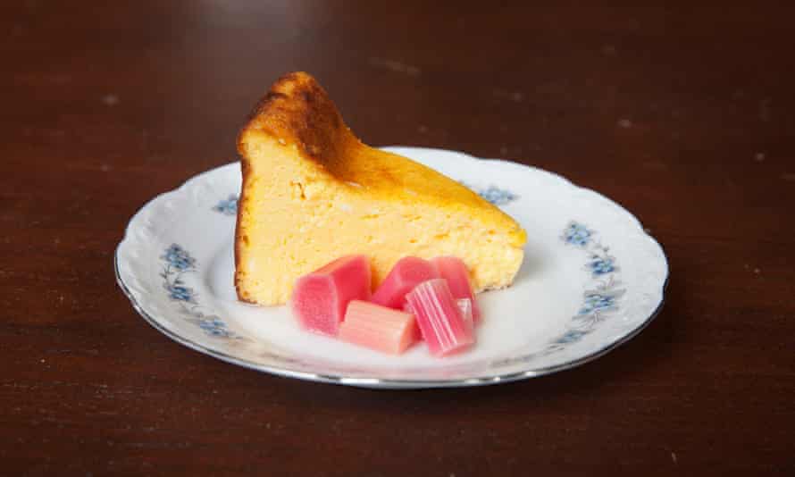 Cheesecake de ricotta recién horneado de Plimsoll.