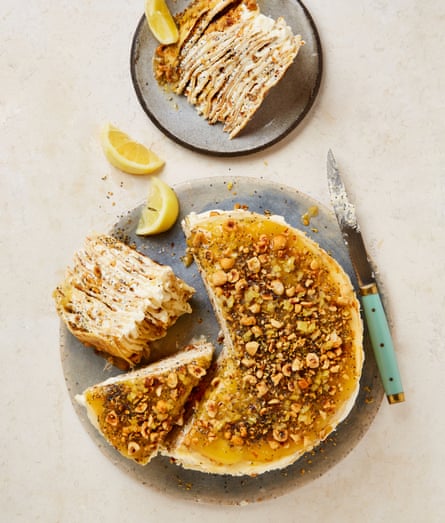 Tortita de limón, amapola y avellana de Yotam Ottolenghi.